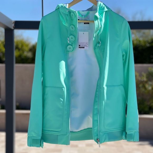 Aperture Jackets & Blazers - NWT - Womens Aperture Softshell Ski and Snowboard Jacket - Small